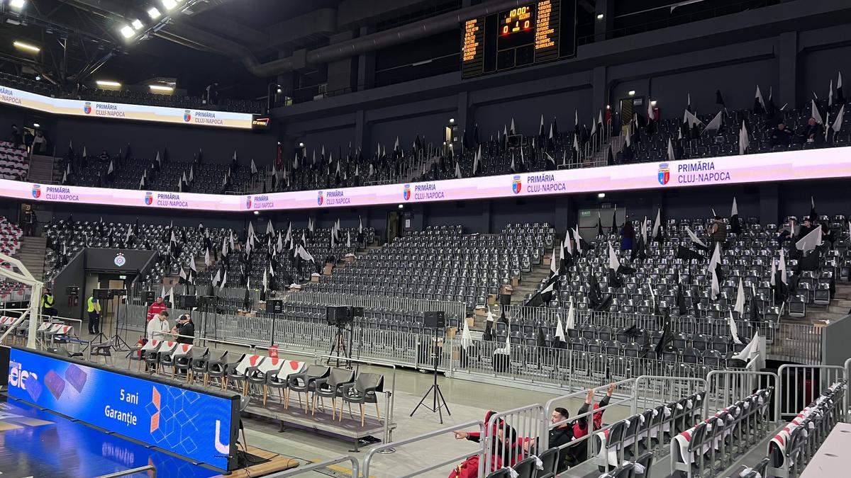 Într-o atmosferă europeană creată de 10.000 de fani, U-BT Cluj-Napoca a pierdut testul cu galonata Partizan Belgrad