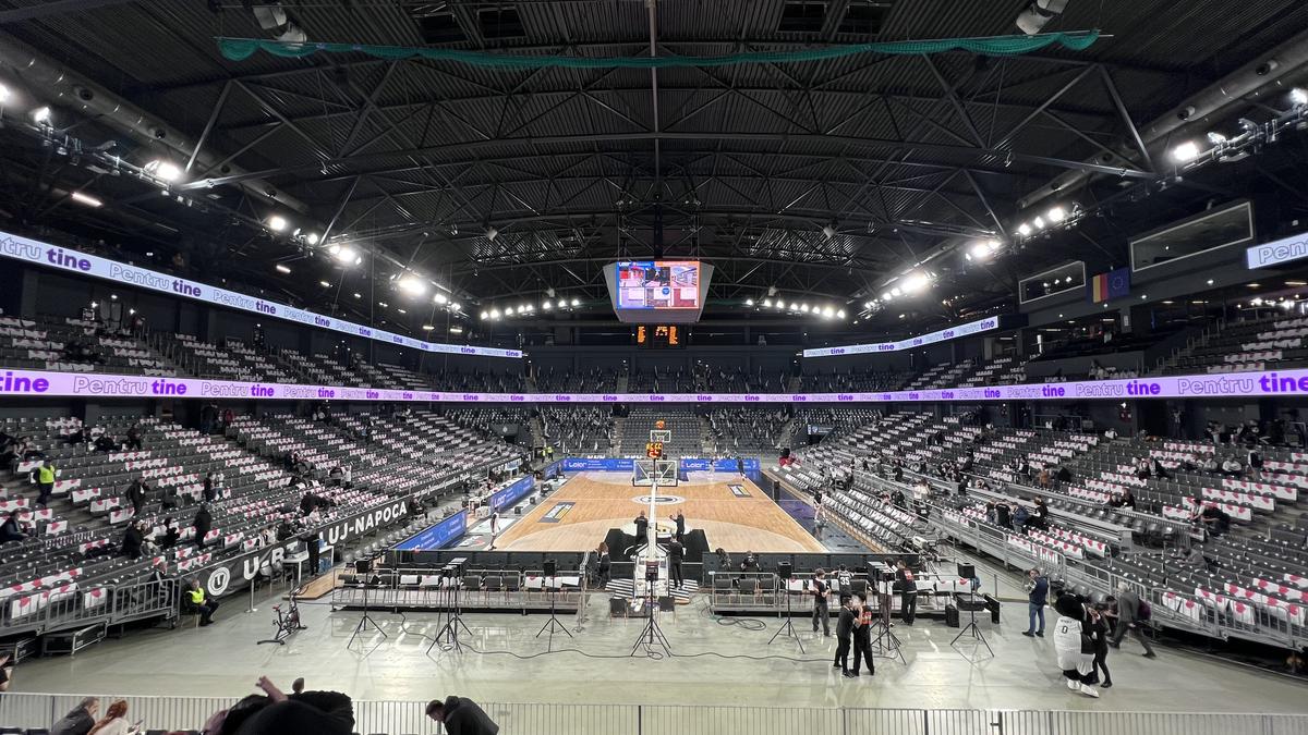 Într-o atmosferă europeană creată de 10.000 de fani, U-BT Cluj-Napoca a pierdut testul cu galonata Partizan Belgrad