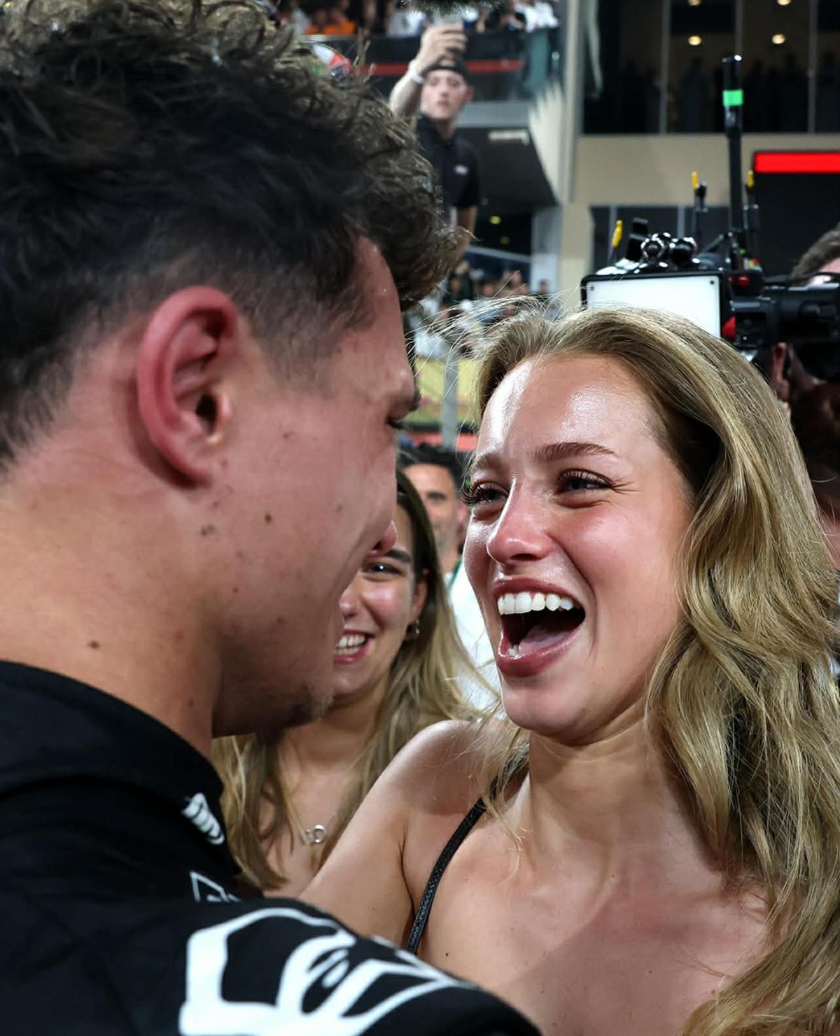 Cine este iubita lui Lando Norris, noul campion mondial din Formula 1 » În trecut, a fost acuzată că și-a înșelat iubitul fotbalist