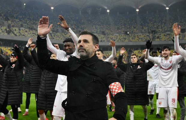 Cu dedicație pentru Zeljko Kopic. Mesaj scris în croată la Derby de România