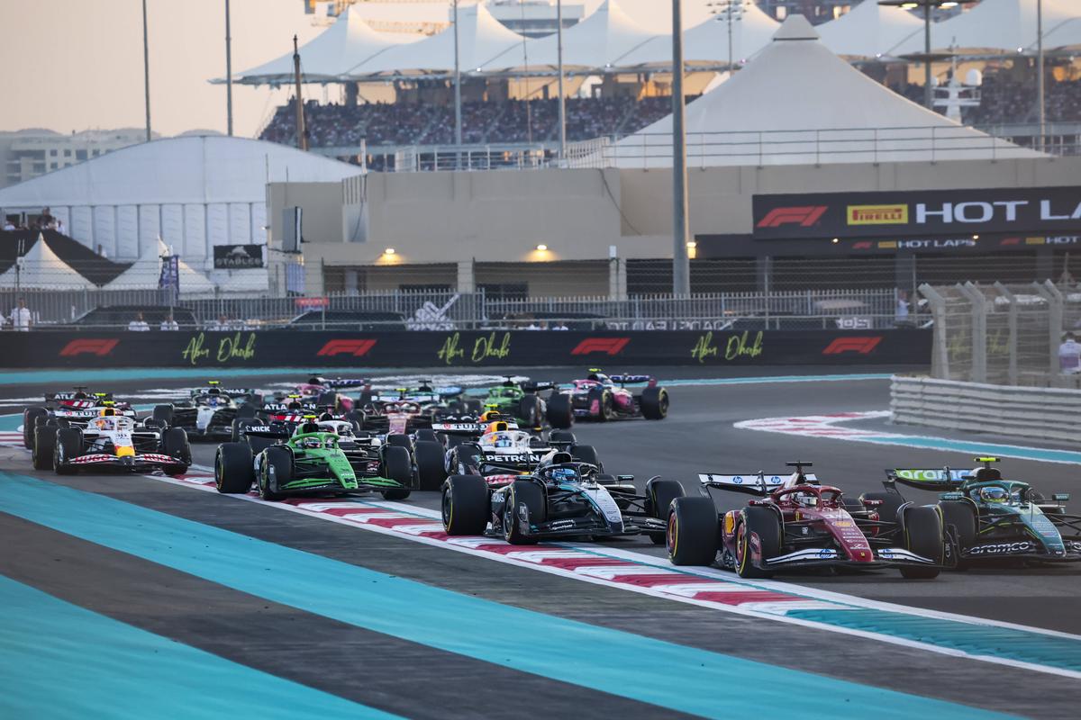 Lando Norris, interviu în lacrimi după ce a ieșit campion mondial: „E de necrezut! Max și Oscar, vreau să vă spun asta”