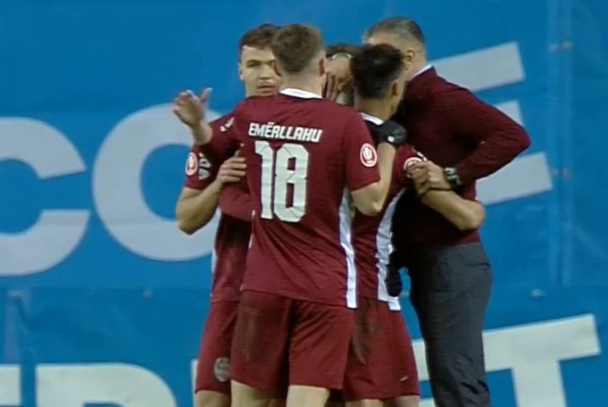 Reacția lui Daniel Pancu după golul lui Louis Munteanu în Craiova - CFR Cluj