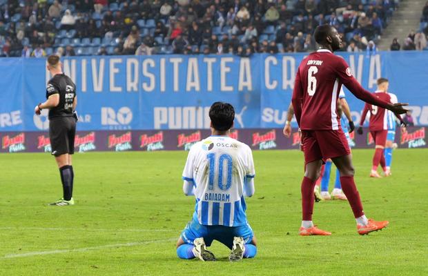 Cadou de la olteni! Universitatea Craiova s-a jucat cu ocaziile, iar CFR Cluj, cu Hindrich impresionant, obține un punct nesperat