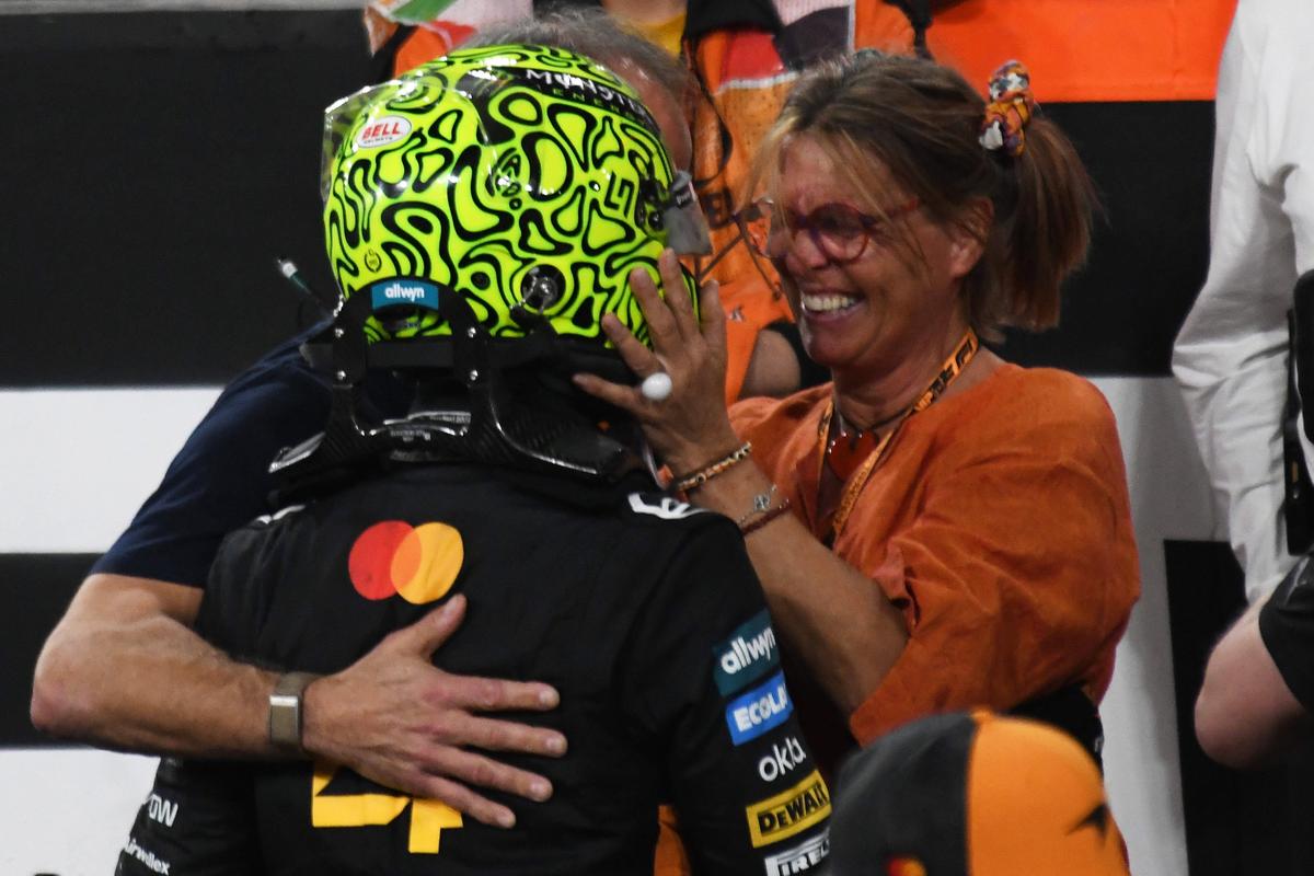 Noul campion din Formula 1 a petrecut până în zori alături de iubită » Suma uriașă pe care Lando Norris a lăsat-o la masă