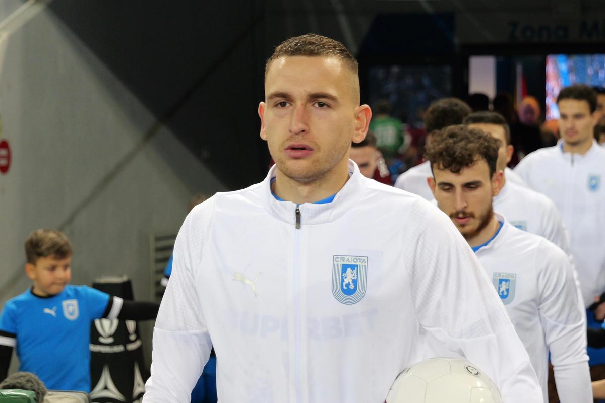 Cadou de la olteni! Universitatea Craiova s-a jucat cu ocaziile, iar CFR Cluj, cu Hindrich impresionant, obține un punct nesperat