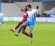 Sheriff Sinyan în duel cu Assad Al-Hamlawi la Universitatea Craiova - CFR Cluj, etapa a 19-a din Superligă // FOTO: Andrei Furnigă (GSP)
