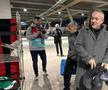 Mihai Rotaru și Alexandru Mitriță au adus ghetuțe pentru copiii nevoiași din Oltenia