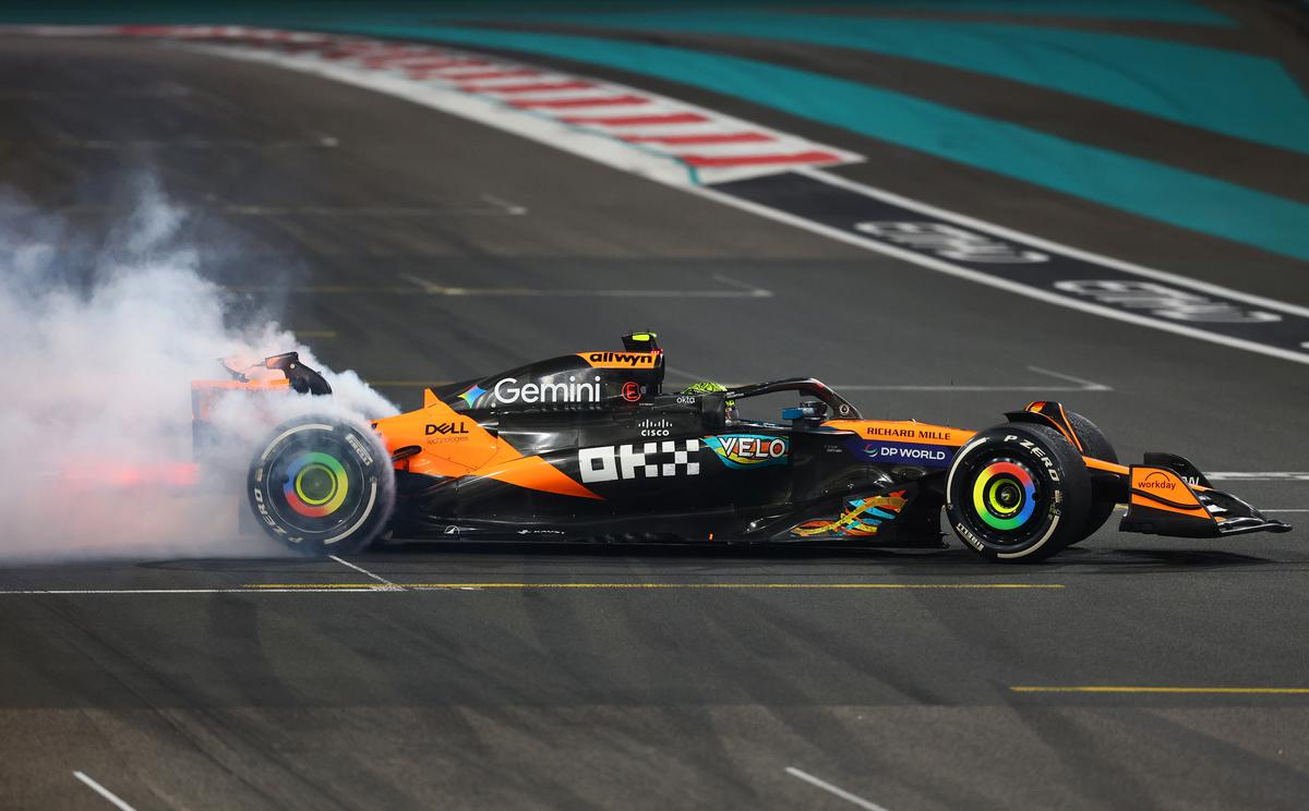 Noul campion din Formula 1 a petrecut până în zori alături de iubită » Suma uriașă pe care Lando Norris a lăsat-o la masă