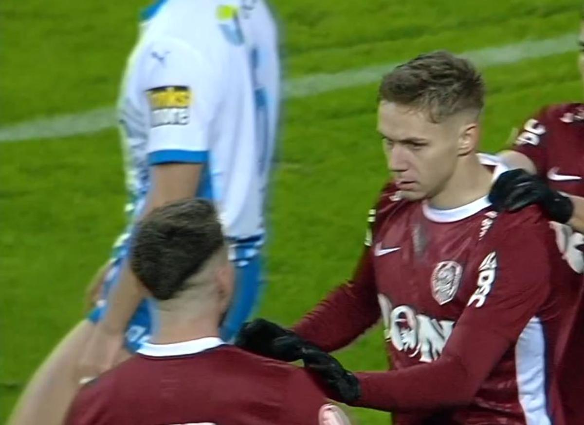 Reacția lui Daniel Pancu după golul lui Louis Munteanu în Craiova - CFR Cluj