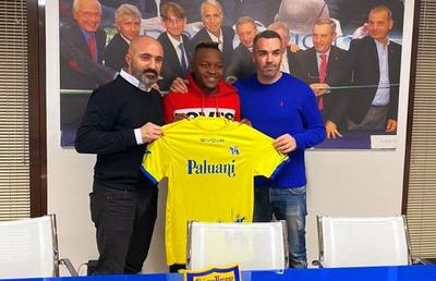 Hervin Ongenda, ex-Botoșani, prezentat la Chievo: „Aterizase un pic pierdut în Carpați”