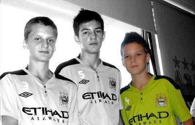 EXCLUSIV Dennis Man City: povestea probelor ratate de adolescentul „Cinci cupe” la gigantul din Premier League și motivul refuzului traumatizant primit la 15 ani de actuala vedetă FCSB