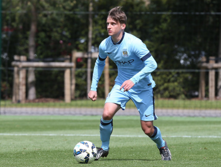 Emanuel Vasi, prietenul și colegul lui Man de la Atletico Arad, în tricoul lui City EXCLUSIV Dennis Man City: povestea probelor ratate de adolescentul „Cinci cupe” la gigantul din Premier League și motivul refuzului traumatizant primit la 15 ani de actuala vedetă FCSB
