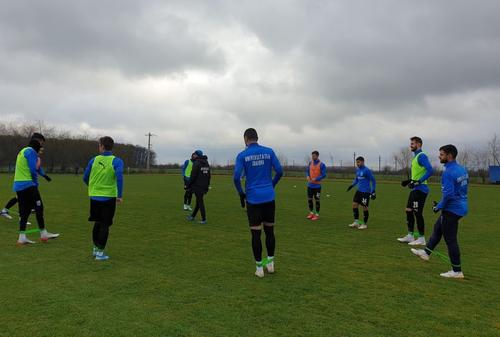 CS Universitatea Craiova are probleme cu Covid-19. Doi fotbaliști de la prima echipă sunt pozitivi și vor rata meciul cu Sepsi Sf. Gheorghe.