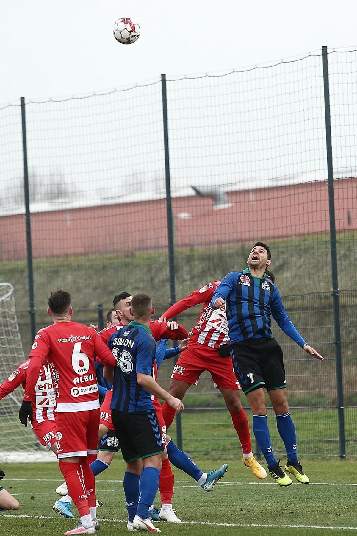 FOTO AMICAL SZEGED - UTA 0-3
