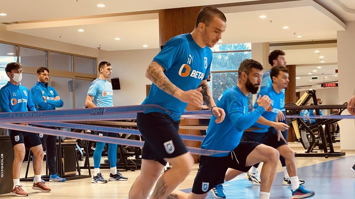 Decizia lui Reghecampf, după ce vremea din Antalya i-a dat peste cap planurile