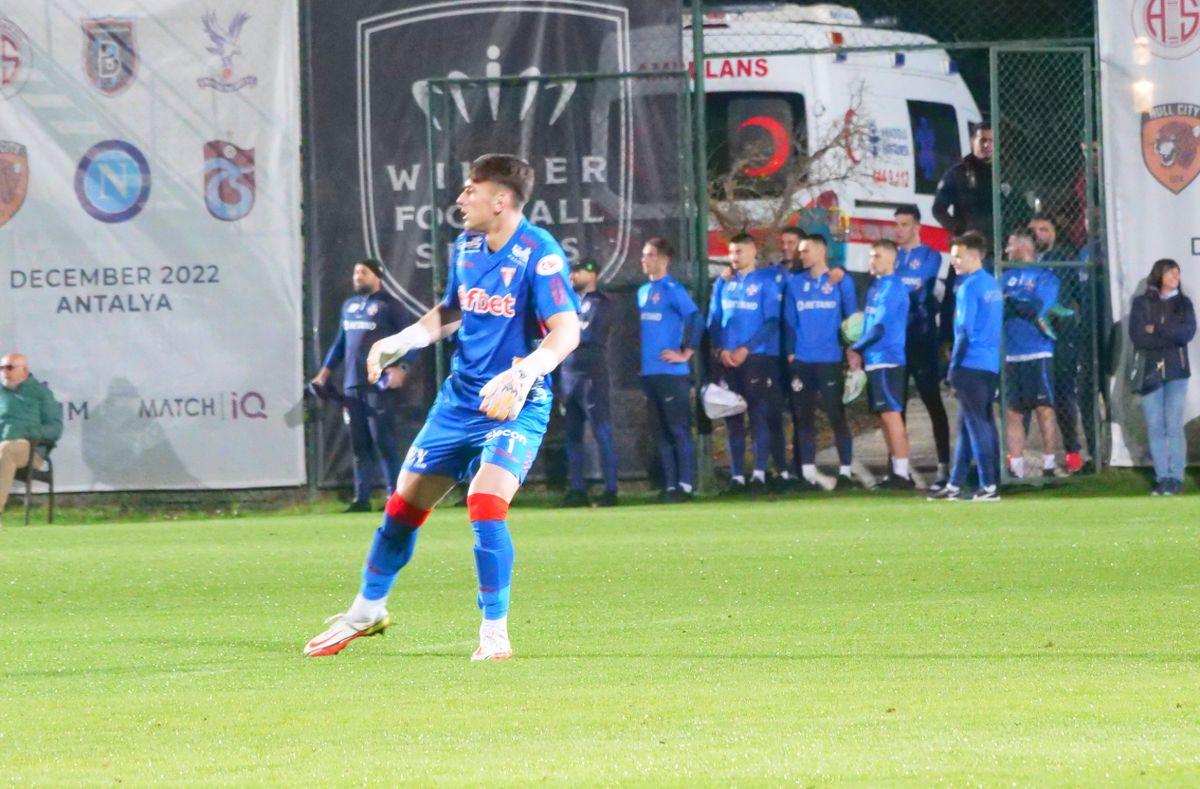 UTA a învins o fostă campioană a Germaniei în primul amical din Antalya » Rivalii de la FCSB au asistat la meci