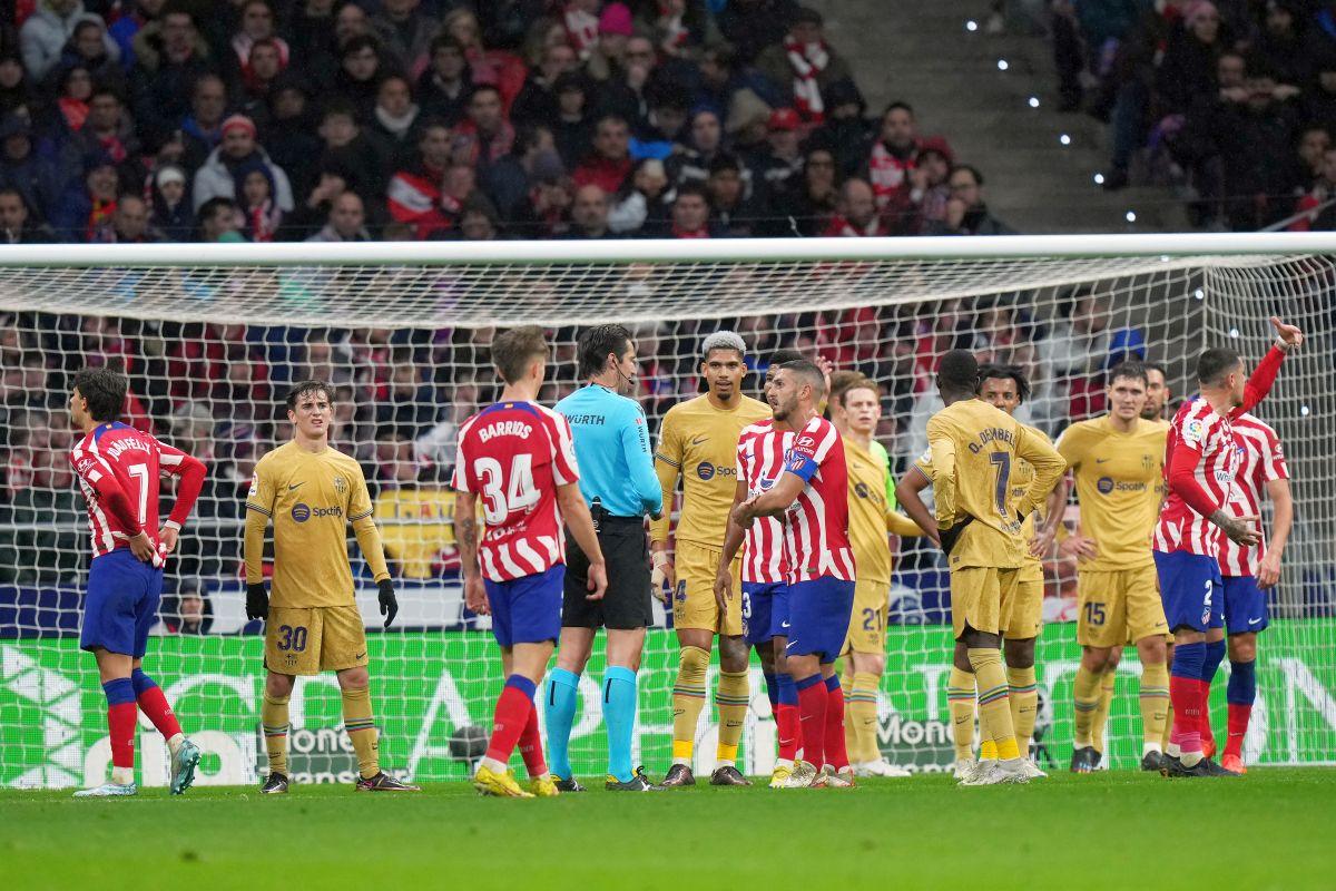 Un jucător de la Atletico Madrid, revoltat după meciul cu Barcelona: „Nu înțeleg de ce am început așa. Am intrat cu frică” » Concluziile lui Simone și Xavi