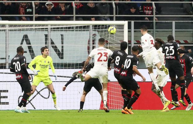 Final incredibil în AC Milan - AS Roma » Tătărușanu a primit două goluri după minutul 87