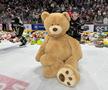 74.599 de jucării de pluș au fost aruncate la un meci de hochei al celor de la Hershey Bears
