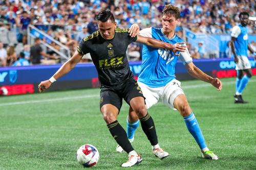 Denil Maldonado, stânga // FOTO: Imago
