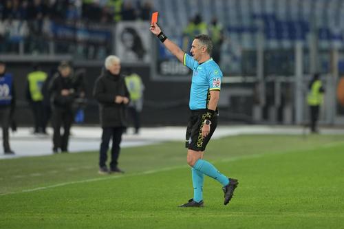 Mourinho a primit al doilea „roșu” în acest sezon (foto: Imago)