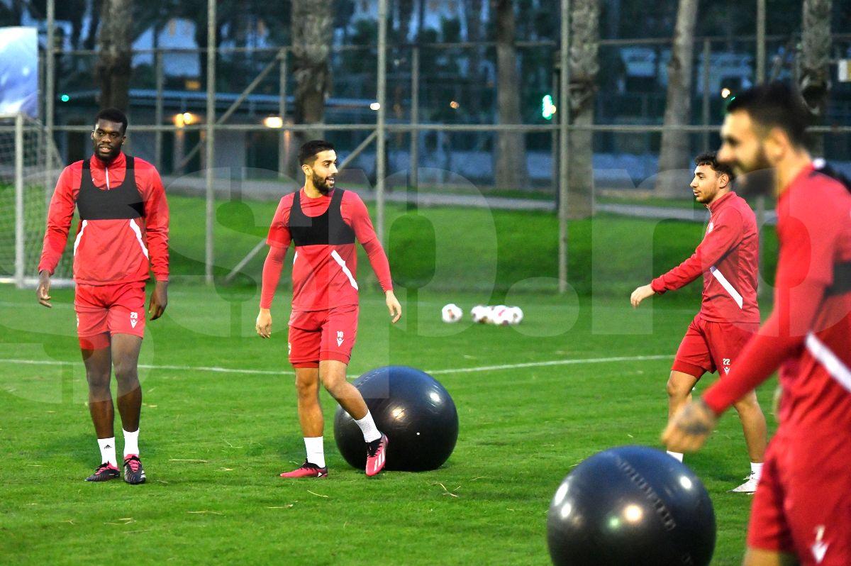Ronaldo Deaconu a refuzat o ofertă superioară de la Dinamo » Replica lui Nicolescu: „El, dinamovist declarat, a ales altceva...”