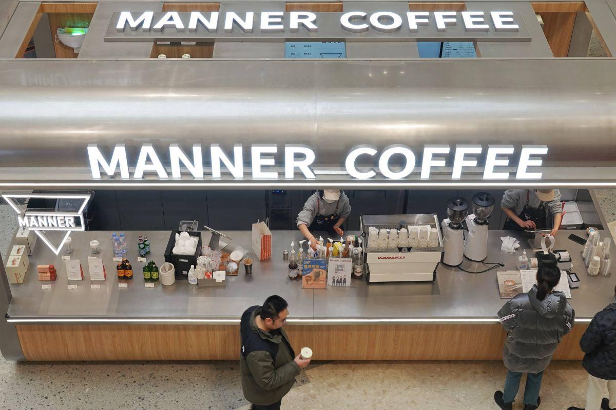 Cafea sau ceai dimineața, ce băutură e mai sănătoasă? Washington Post publică un studiu amplu: de la diabet, la cancer