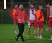 A început deja meciul Petrolul - Dinamo! „Câinii roșii” s-au mutat + Când debutează echipa lui Kopic în 2024