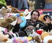 74.599 de jucării de pluș au fost aruncate la un meci de hochei al celor de la Hershey Bears