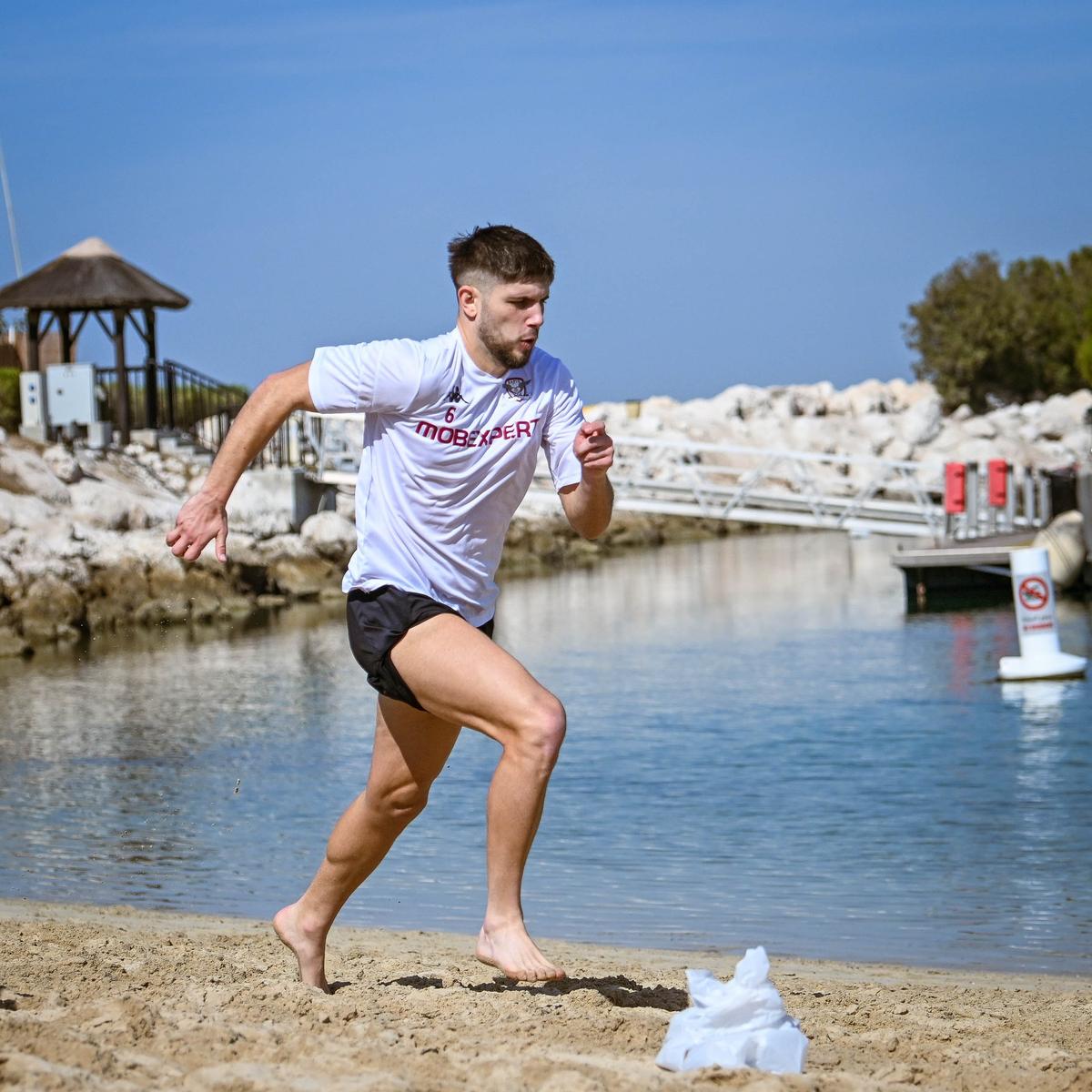 Absurd! De ce n-a mai apărut în lotul Rapidului fotbalistul adus cu surle și trâmbițe în august 2024: „Au descoperit că e mult mai grav”