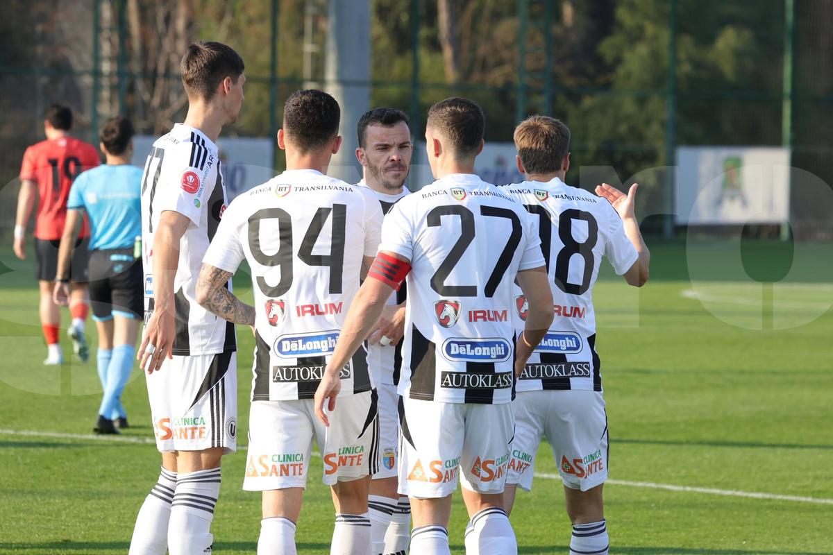 Liderul Superligii, spionat la primul amical al iernii din Antalya » Imaginile surprinse de reporterii GSP