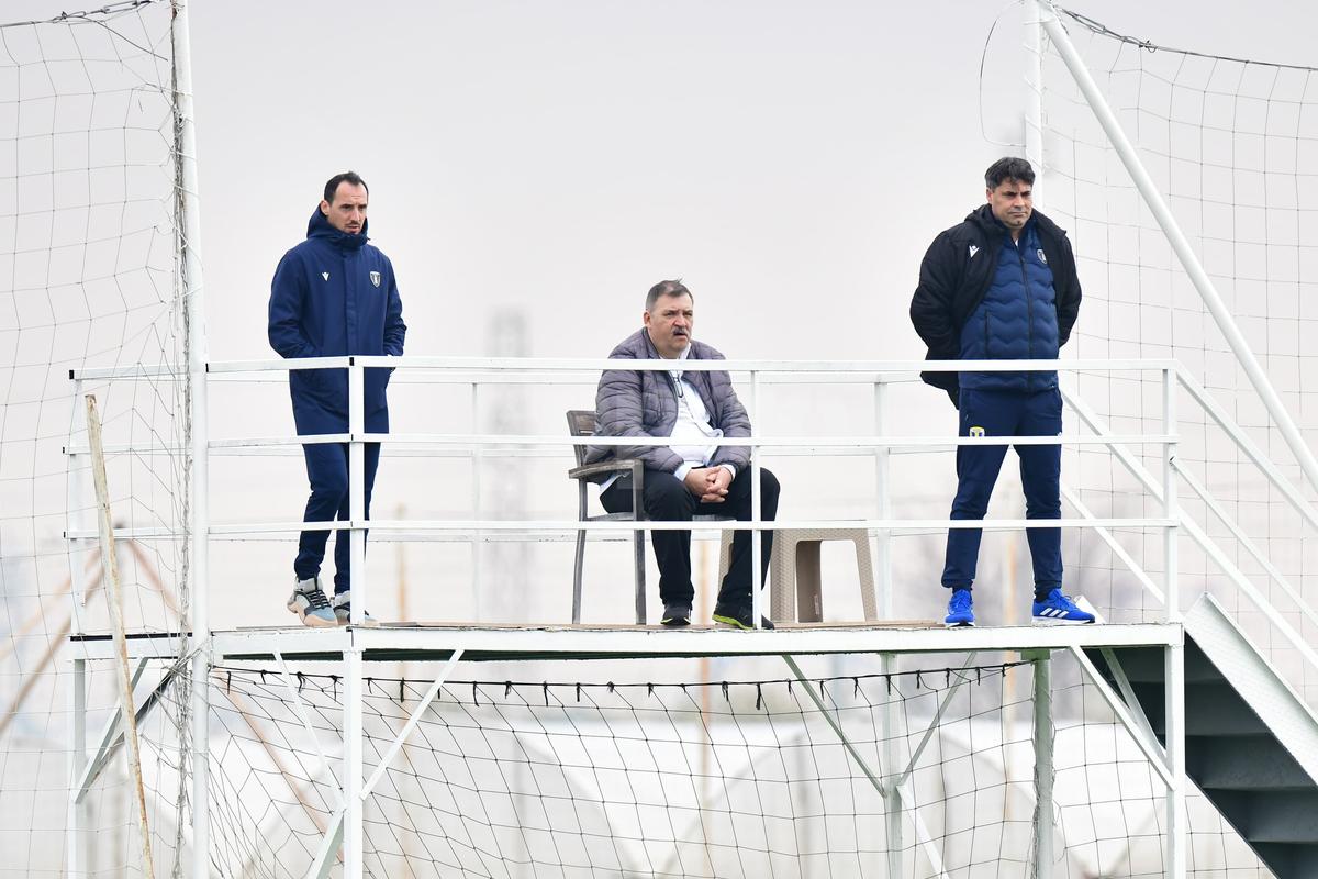 Jucătorul lui Mutu, pe picior de plecare de la Petrolul » Am aflat toate detaliile mutării: câți bani cer ploieștenii