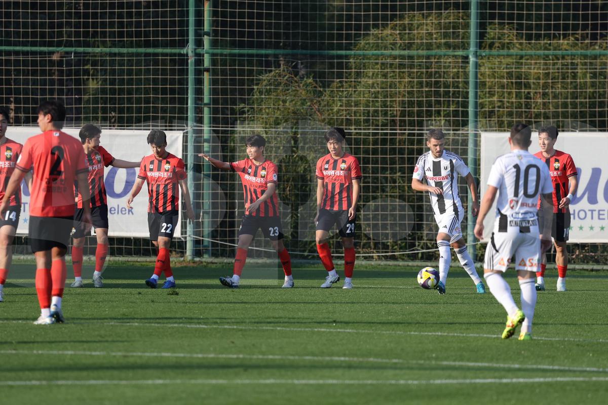 Imagini de la meciul amical U Cluj - Gangwon FC, 8 ianuarie 2025