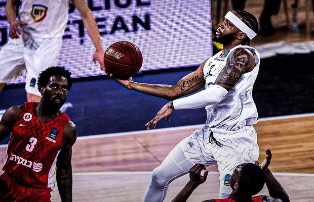 Eșec dezamăgitor pentru U-BT Cluj-Napoca, într-un meci important în cursa pentru play-off » Alb-negrii, dominați total în ultimul sfert