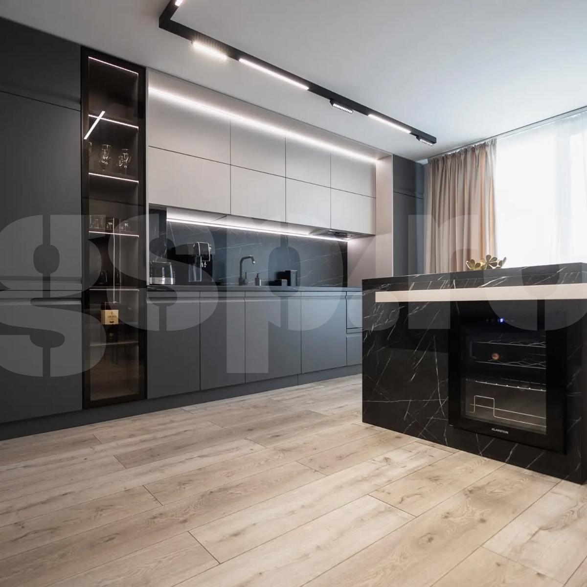Cum arată penthouse-ul lui Dennis Man din Arad, în care a investit salariul său la Parma pe o lună: „Și-a dorit mereu să fie discret”