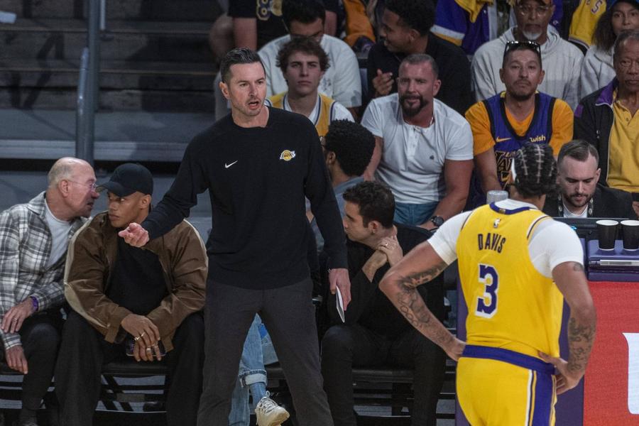 JJ Redick/Foto: Imago Images Vești proaste pentru antrenorii lui LA Lakers și Golden State Warriors, în urma incendiilor din Los Angeles: „Mama mea a trebuit să fie evacuată”