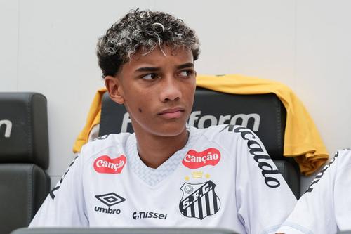 Robinho Junior are 341 de minute adunate din 15 meciuri la FC Santos, reușind un assist. La echipa U20 a marcat 4 goluri în 11 partide / Foto: Imago