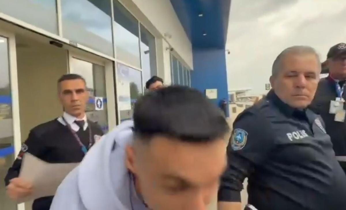 Scandal la plecarea lui Șut din Antalya! Ce a apucat să spună fotbalistul, în timp ce un reporter român era bruscat de polițiști