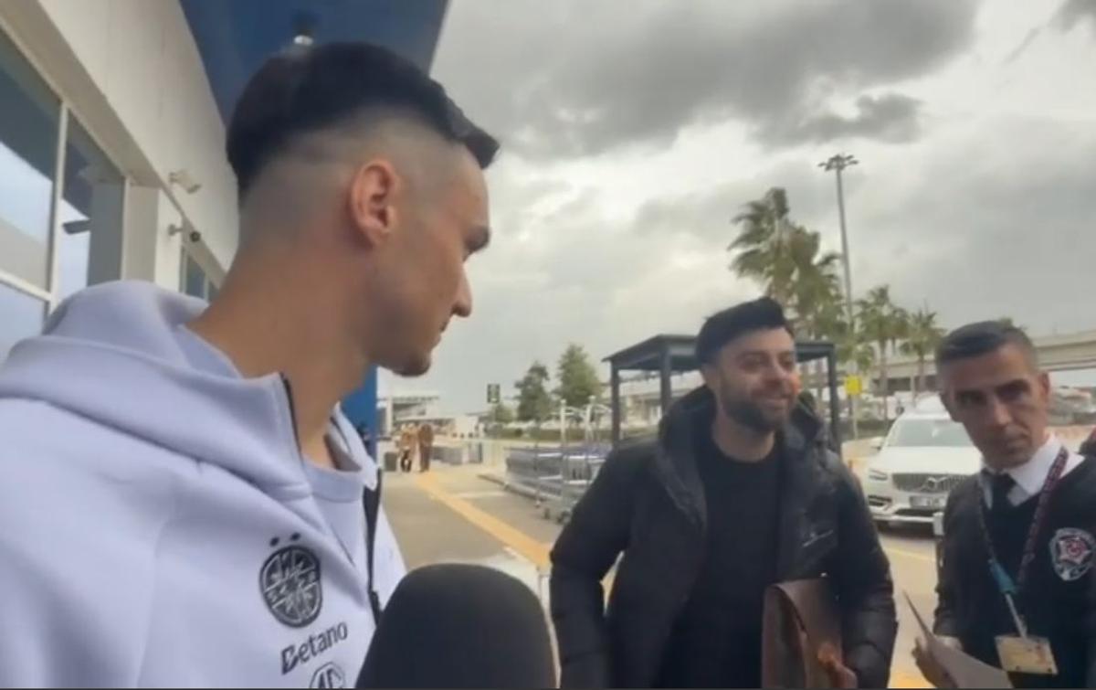 Scandal la plecarea lui Șut din Antalya! Ce a apucat să spună fotbalistul, în timp ce un reporter român era bruscat de polițiști
