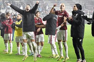 Negocieri avansate pentru transferul titularului de la Rapid!