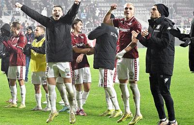 Negocieri avansate pentru transferul titularului de la Rapid!