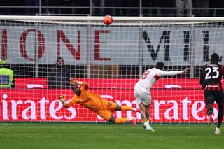 Scene incredibile în AC Milan - Genoa: Nicolae Stanciu a avut victoria în gheată, dar a bătut LAMENTABIL penalty-ul din minutul 90+9!