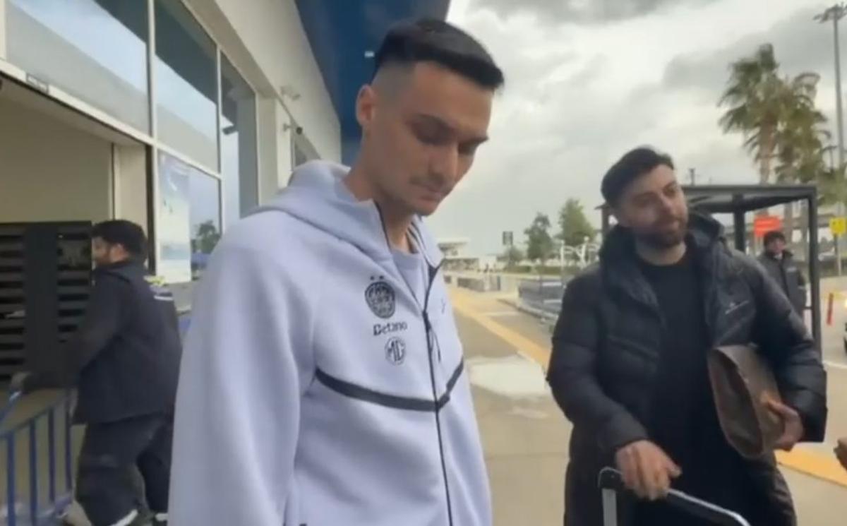 Scandal la plecarea lui Șut din Antalya! Reporter bruscat