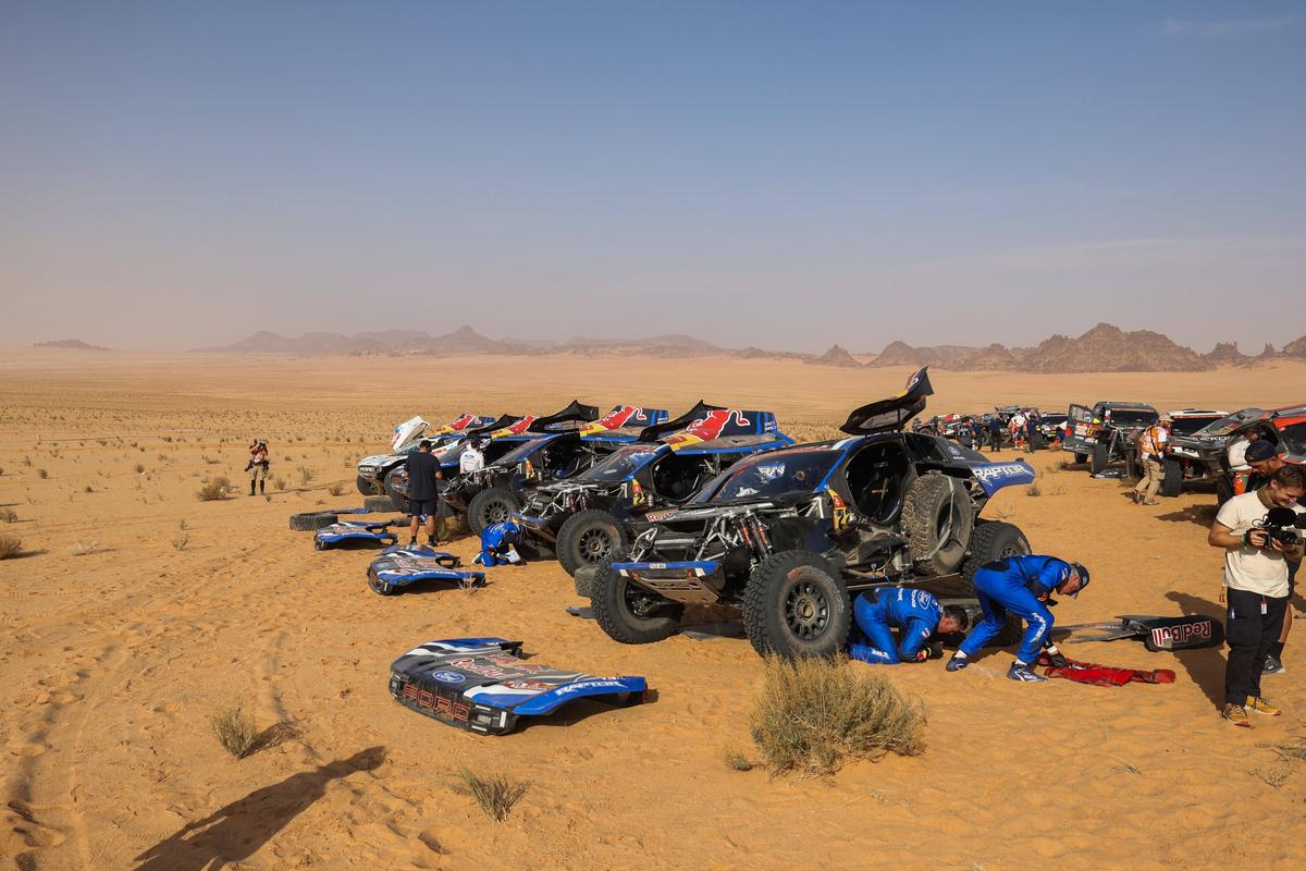 Dacia, pe podium în Raliul Dakar » Câștigătorul din 2025 a abandonat competiția