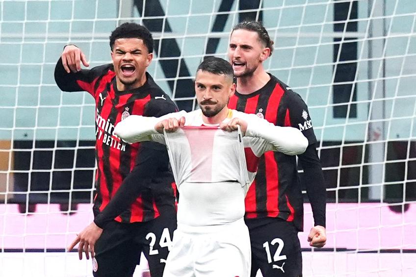 Nicolae Stanciu, după penalty-ul irosit în Milan - Genoa // FOTO: Imago Images