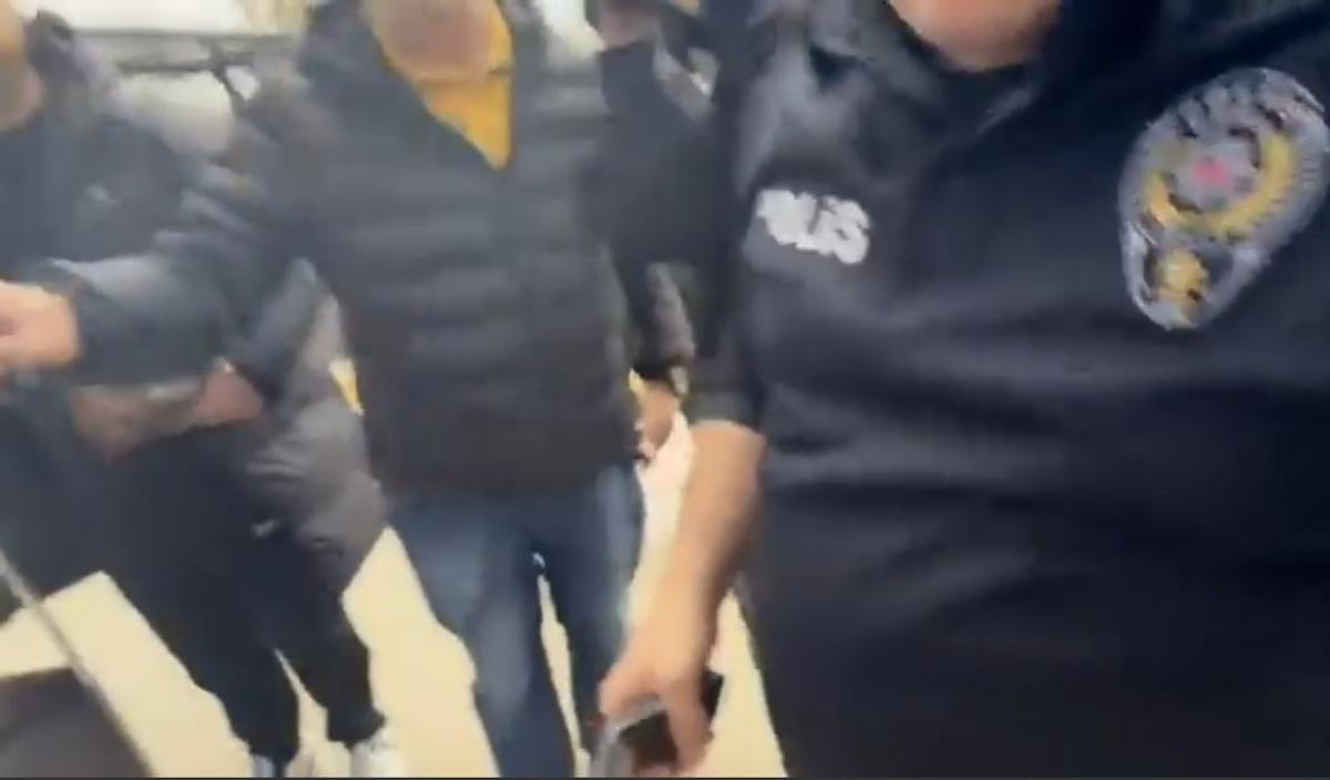 Scandal la plecarea lui Șut din Antalya! Ce a apucat să spună fotbalistul, în timp ce un reporter român era bruscat de polițiști