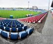 Arena din Buzău are un gazon de bună calitate, o capacitate de 12.000 de locuri, toate pe scaune și e dotată cu instalație de nocturnă