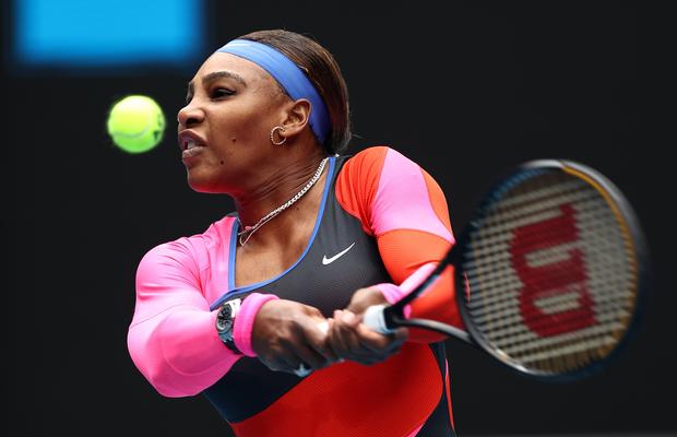 VIDEO + FOTO Serena Williams, apariție extravagantă la Australian Open! A purtat o ținută neașteptată la Melbourne