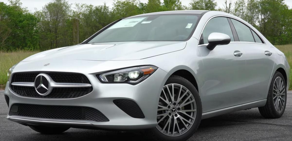 Tavi Popescu a primit cadoul de la Gigi Becali: un Mercedes CLA 220 2020