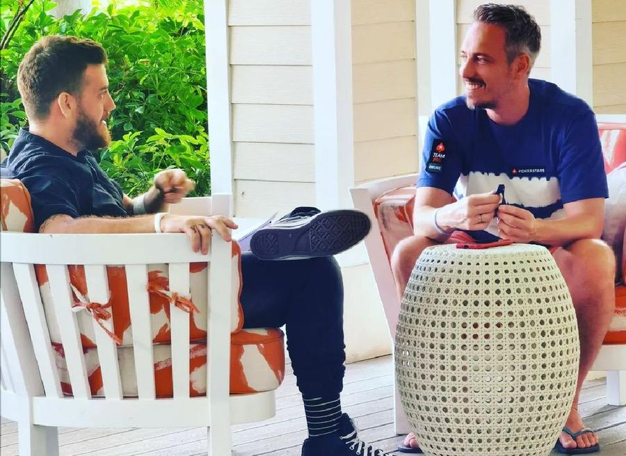 Lex Veldhuis, în dreapta, în interviul acordat reporterului GSP Sebastian Culea Sfatul esențial al unuia dintre cei mai cunoscuți jucători de poker din lume, Lex Veldhuis: „Nu vă mai gândiți la bani! Asta nu duce nicăieri”